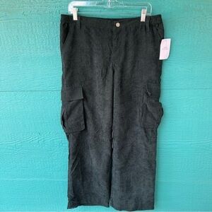 CORDUROY CARGO PANTS WIDE LEG DARK GREEN BAGGY SLOUCHY SIZE MEDIUM NWT